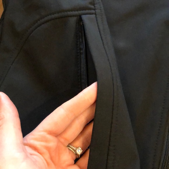 Soft shell Tech Jacket - Picture 4 of 7